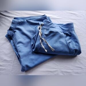 M/L FIGS Ceil Blue Set